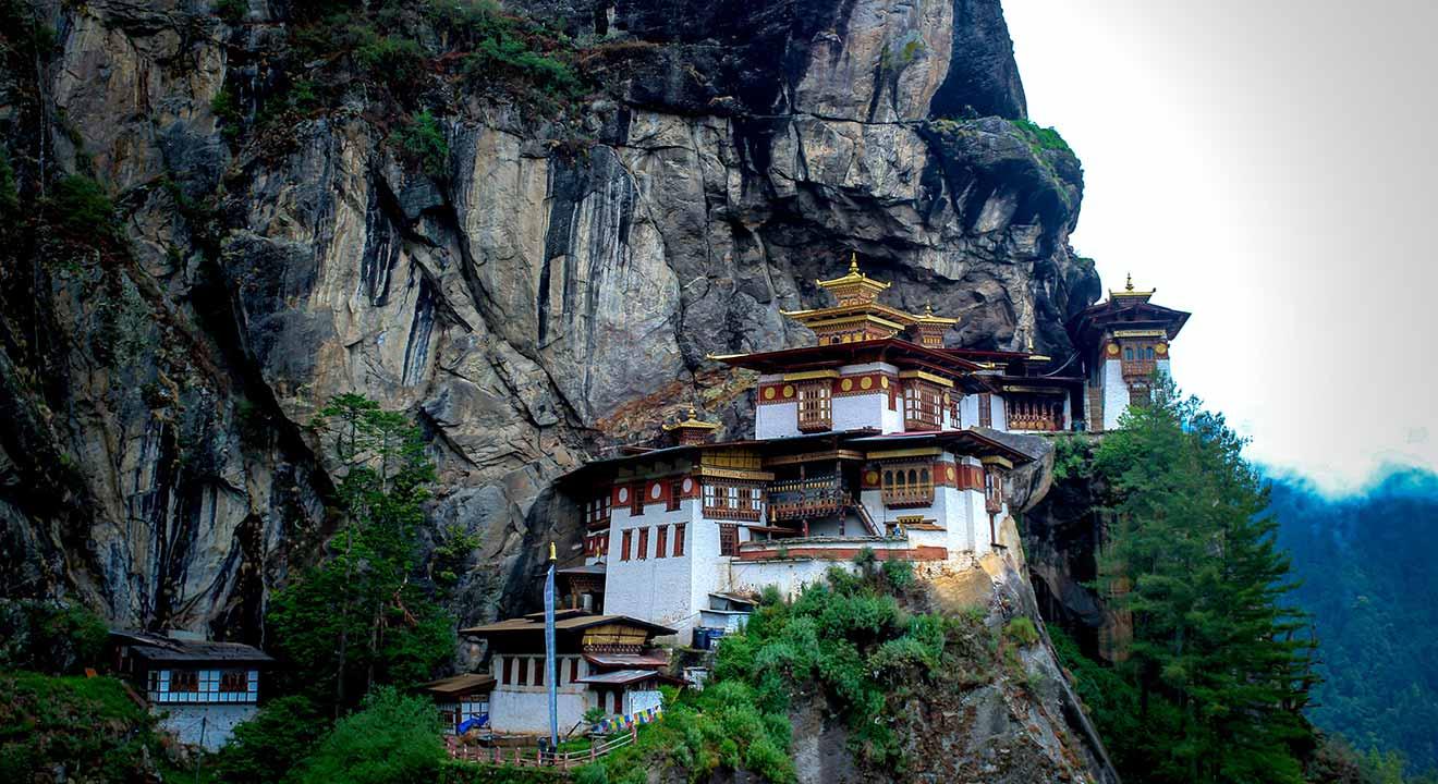 5 Night 6 Days Discovering Bhutan Package